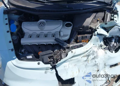 2006 Volkswagen New Beetle 2.5 z USA, uszkodzony, nr VIN 3VWRF31Y26M316675